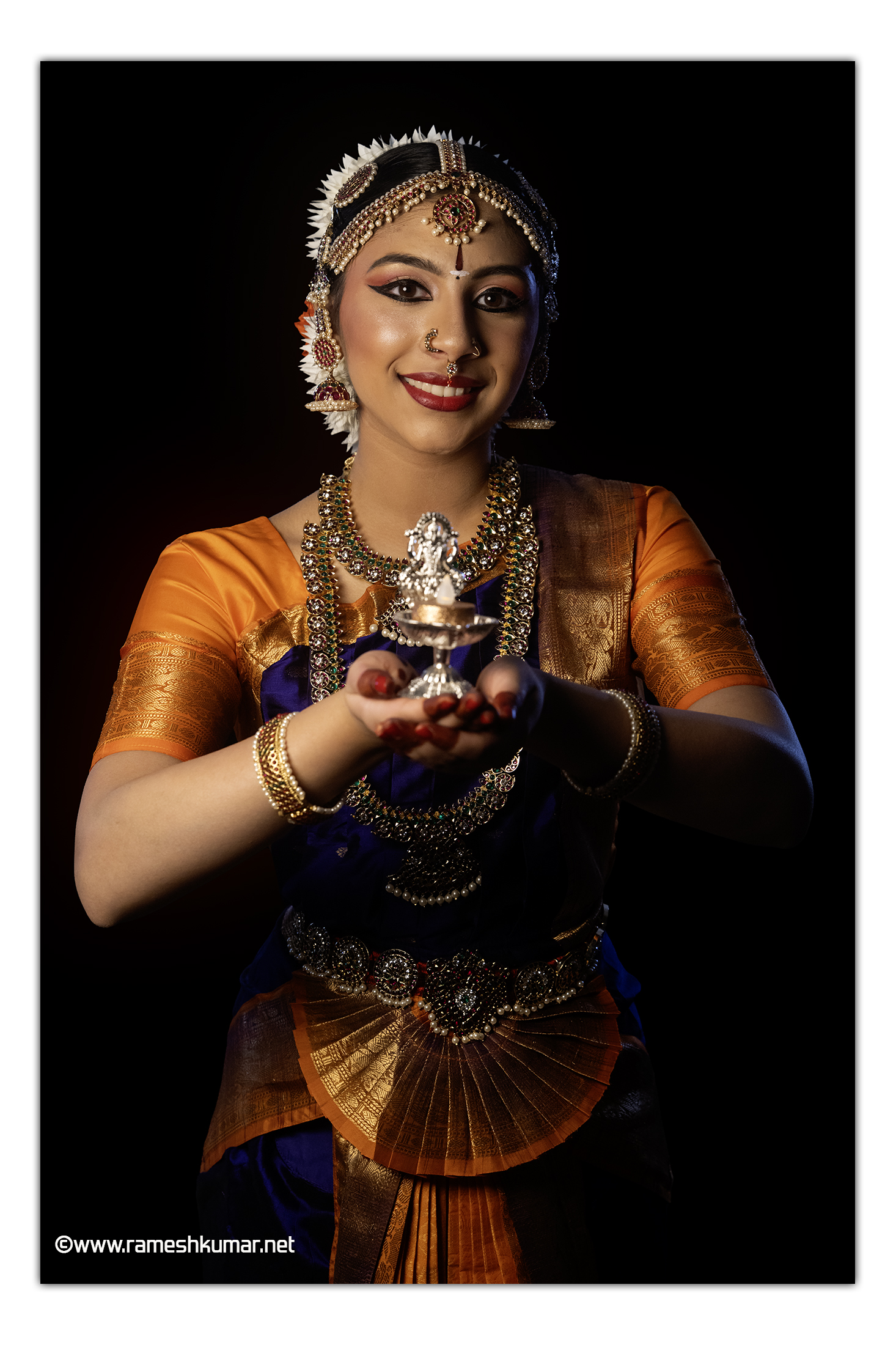 Deva Devam Pose